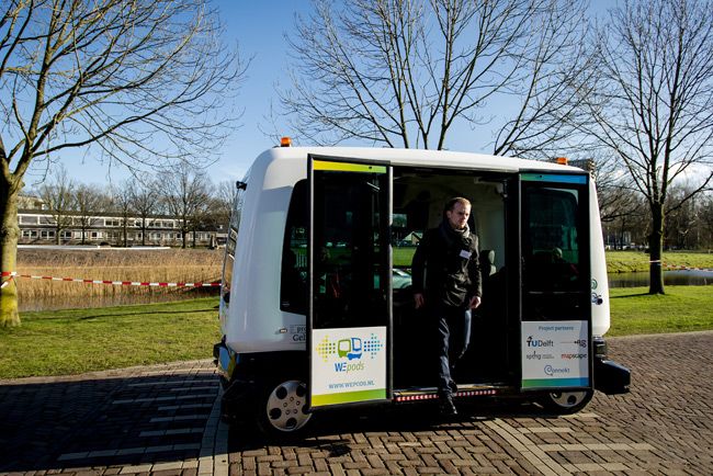 Vezető nélküli buszt teszteltek Hollandiában 